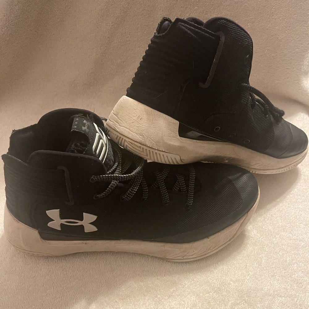 Under Armour Men’s Stephen Curry Tennis Shoes
